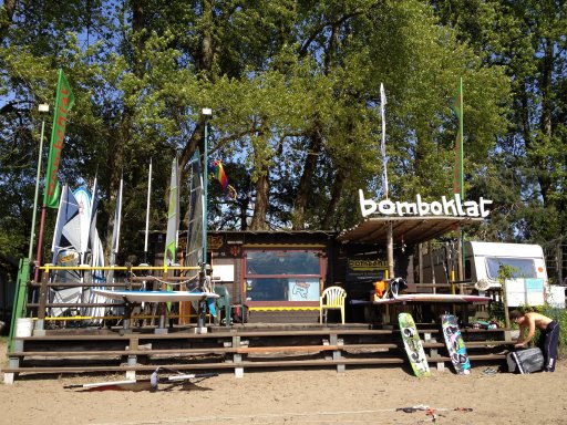 Bomboklat Surf School