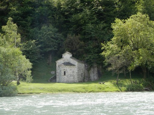 Tempietto di San Fedelino 3