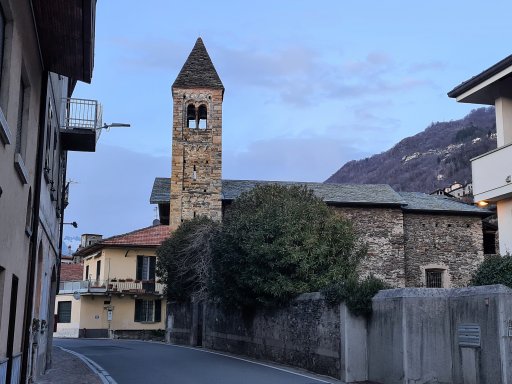 Dal centro di Dervio al Castelvedro 2